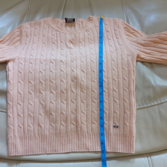 Bogner cable knit 100% cashmere sweater - Picture 7 of 8